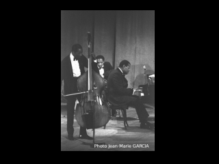 PETERSON Oscar Trio 1 with Bobby Durham (dms) & Unknown (b).jpg